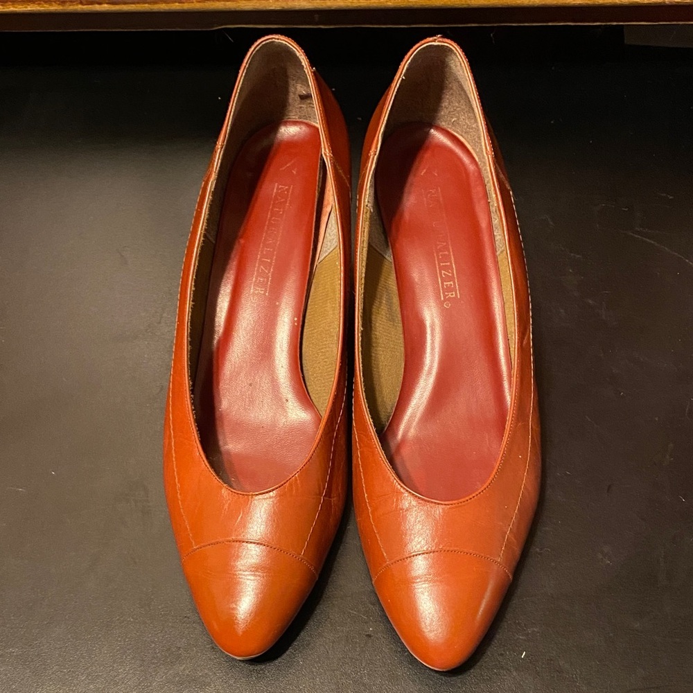 Elegant Red Naturalizer vintage Leather Women's Shoes